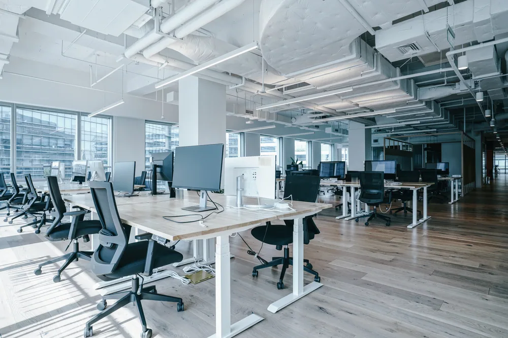 Interior,Of,Modern,Empty,Office,Building.open,White,Ceiling,Design,With